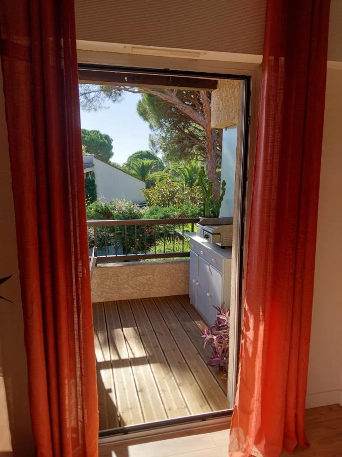 La Terrasse Des Golfs, Duplex Climatise, 2 Sdb, Garage, Calme Et Verdure Apartment Saint-Raphael (Var)